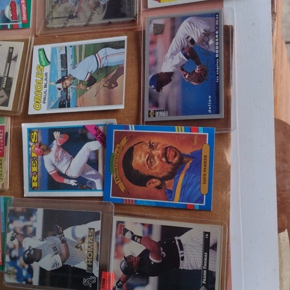 Assorted Baseball Trading Cards Collection - Picture 4 of 5
